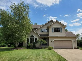 2902 Denise Cir SW, Canton, OH 44706