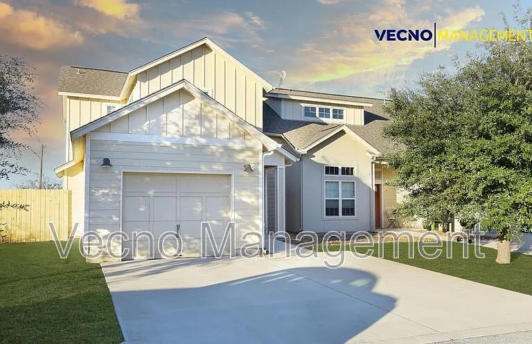 211 Circle Court Dr #211 — Photo 2