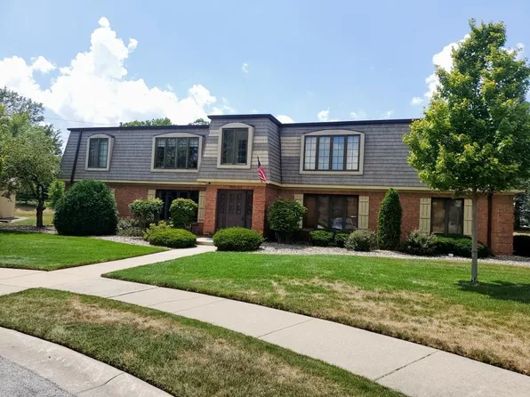 1537 Maple Pl, Schererville, IN 46375