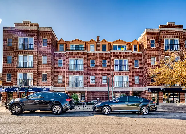 7707 W Westwood Dr #3B — Photo 1