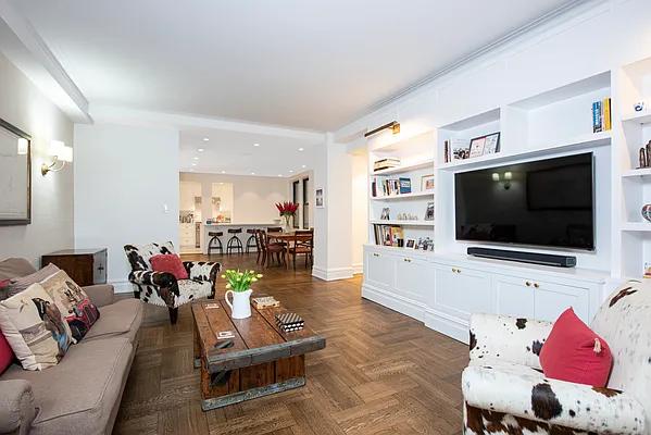 Sold by Douglas Elliman | media 10
