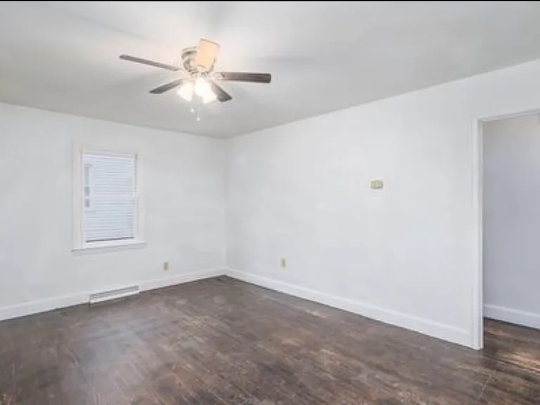 1016 Tabor St — Photo 2