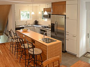 7 Aldrin Rd, Oak Ridge, NJ 07438