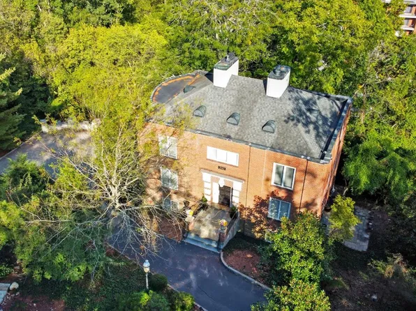 2942 Lower Grandin Rd, Cincinnati, OH 45208