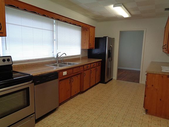 Plenty of room for a table or computer desk.