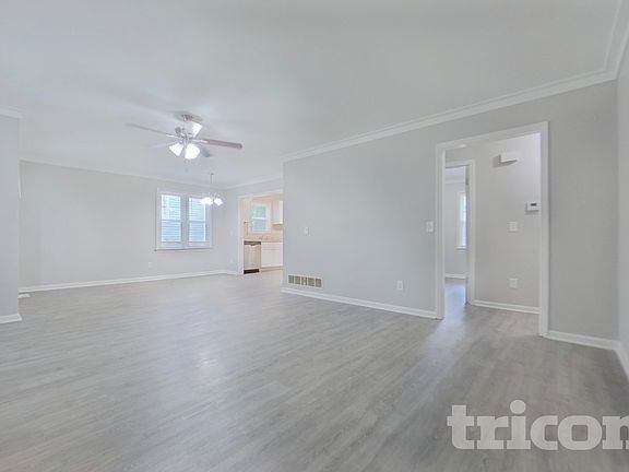 3rd image of 237 Trinity Three Rd