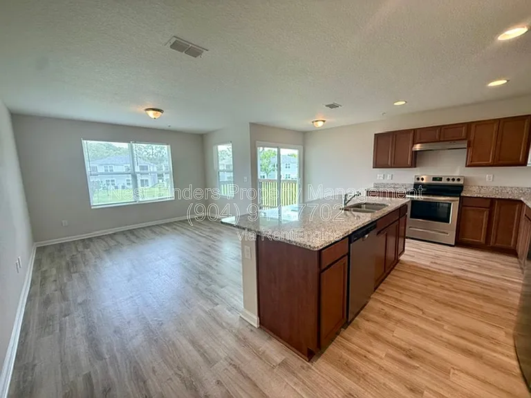 9121 Western Way #4 — Photo 4