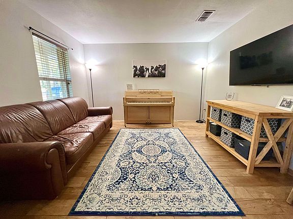 3rd image of 3203 Restview St