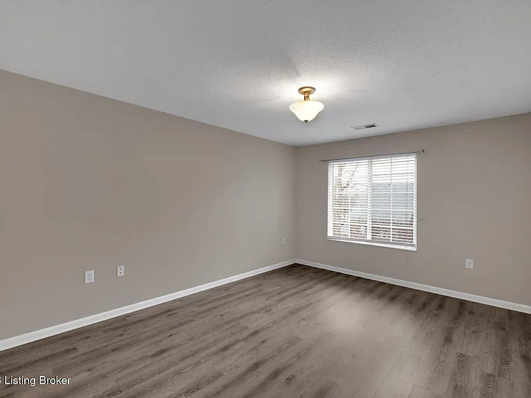 6403 Shelton Cir #102 — Photo 16