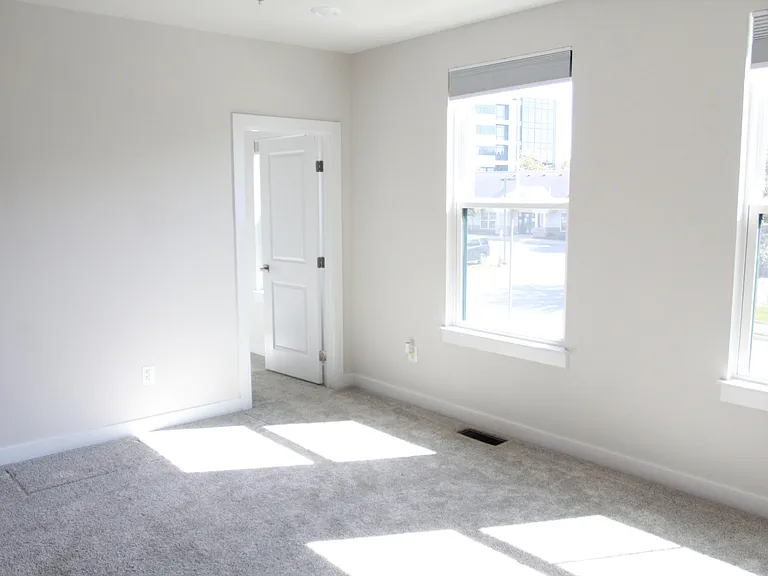 13274 Woodland Park Rd — Photo 8