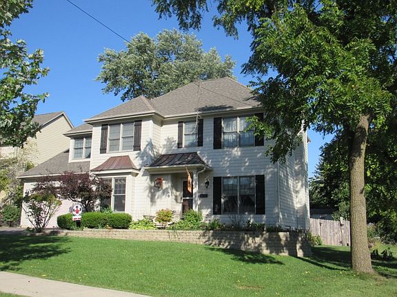 2nd image of 118 N 11th Ave