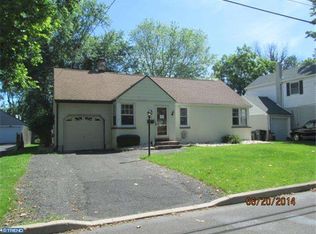 2721 Hawthorne Rd, Glenside, PA 19038