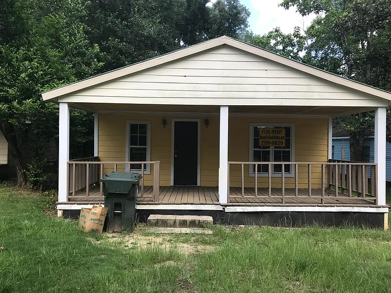 603 Moates St — Photo 2
