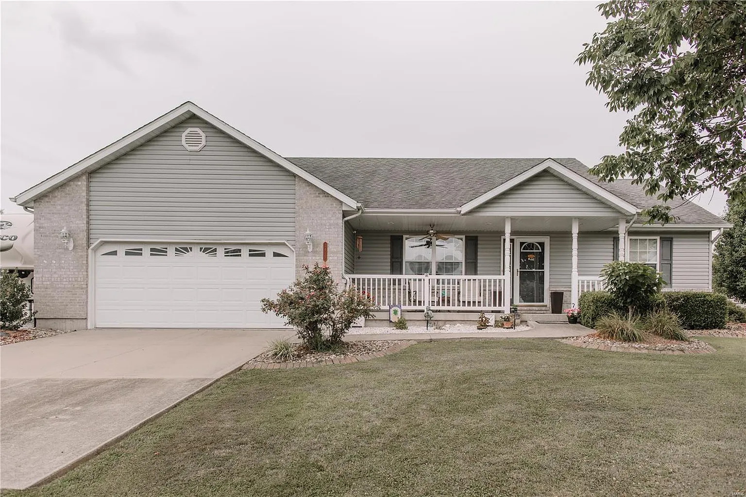 3415 Pierland Dr photo 1