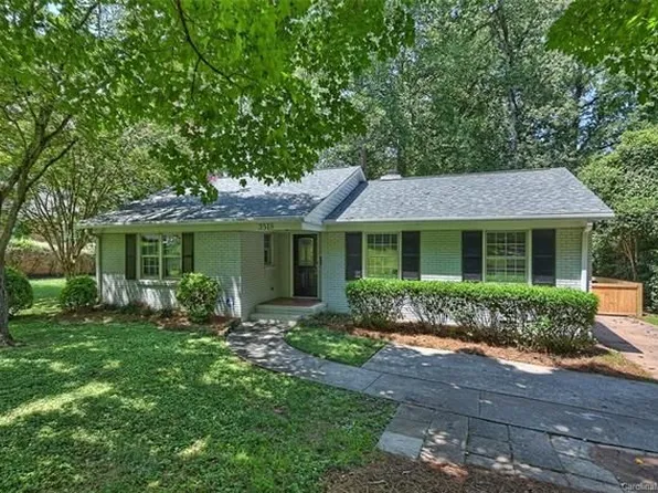 3518 Barclay Downs Dr, Charlotte, NC 28209