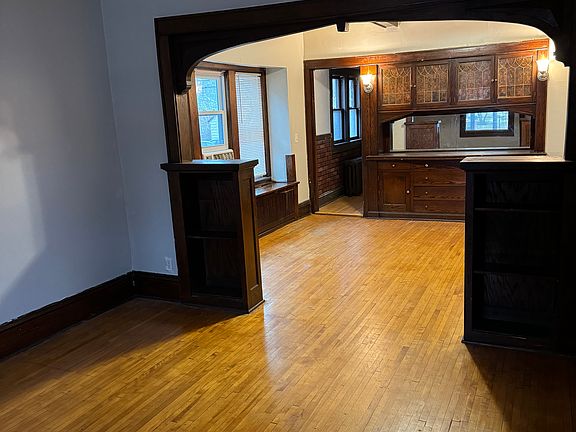 5th image of 4043 Penn Ave N #1