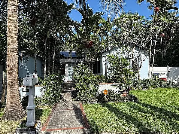 12015 NE 6th Ave, Biscayne Park, FL 33161