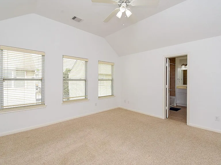 2202 Naomi St #3 — Photo 30