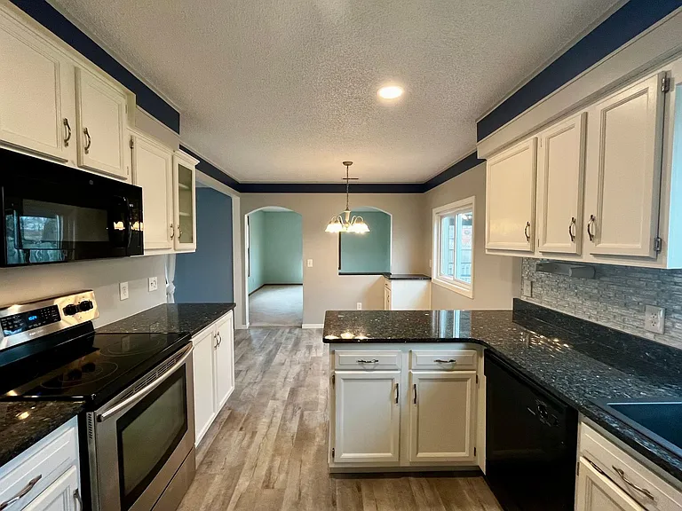 620 Copperfield Dr — Photo 3