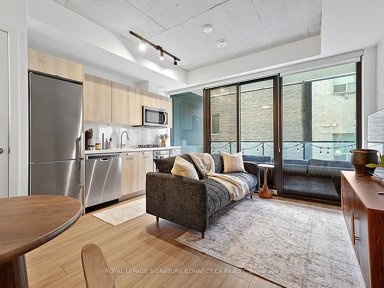 458 Richmond St W #308 — Photo 4