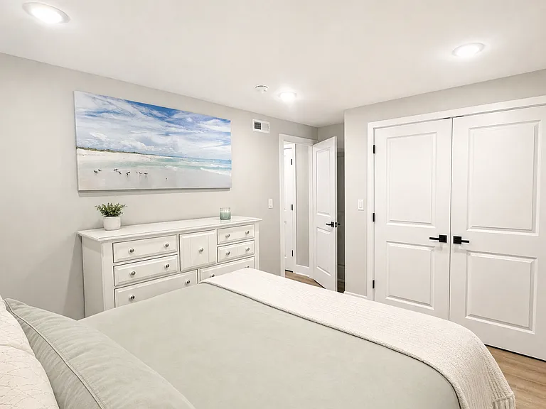 225 W 10th Ave #4 — Photo 9