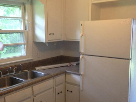 New countertops and appliances in kitchen