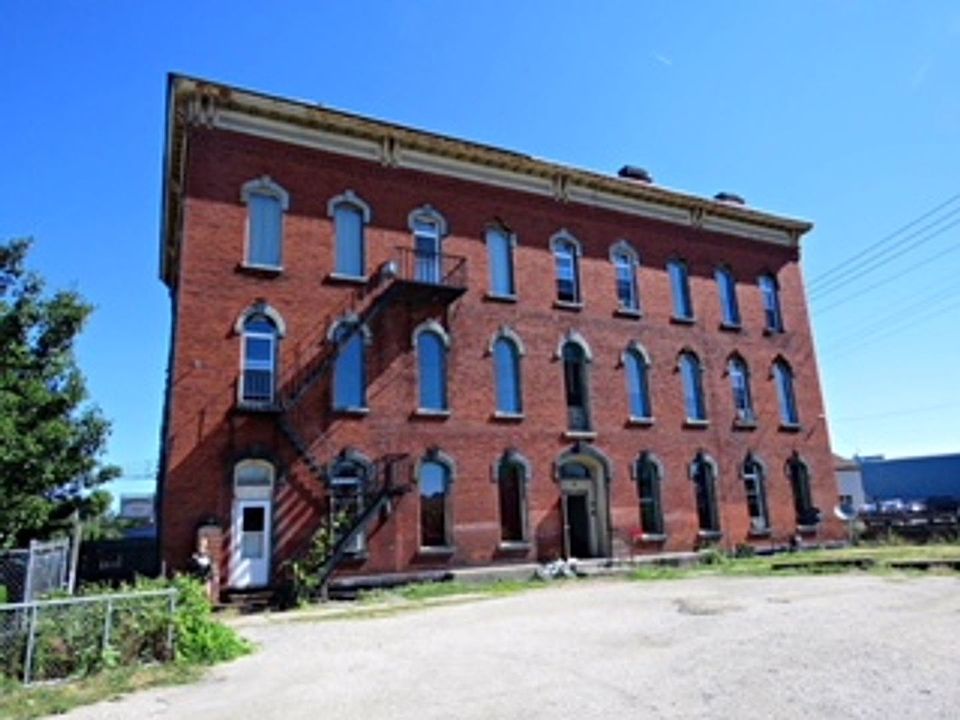Stetson Station Lofts at Pearl & Wall 90 S Pearl St North East PA