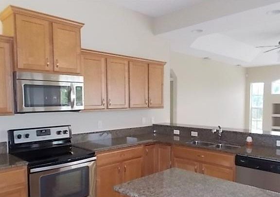 5th image of 12960 SE Guava Dr