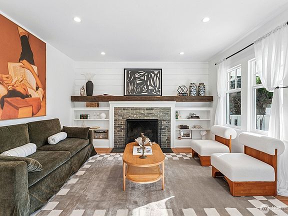 5th image of 6010 49th Avenue SW