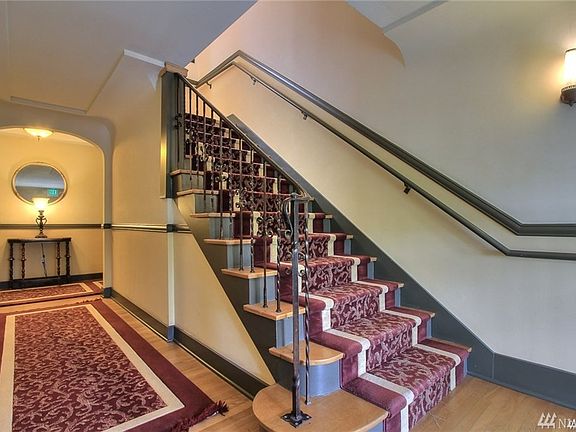 4th image of 2634 Franklin Ave E APT 206