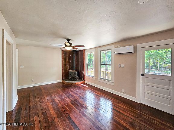 3rd image of 125 LEMON Street