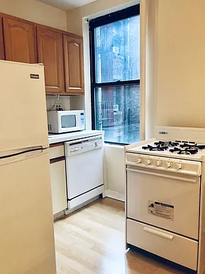 Rented by Warren T Real Estate Corp. | media 12