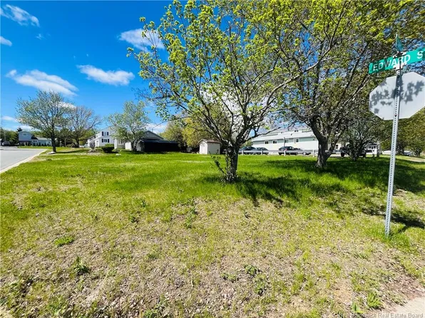 390 Edward St, Miramichi, NB E1V 2Z4