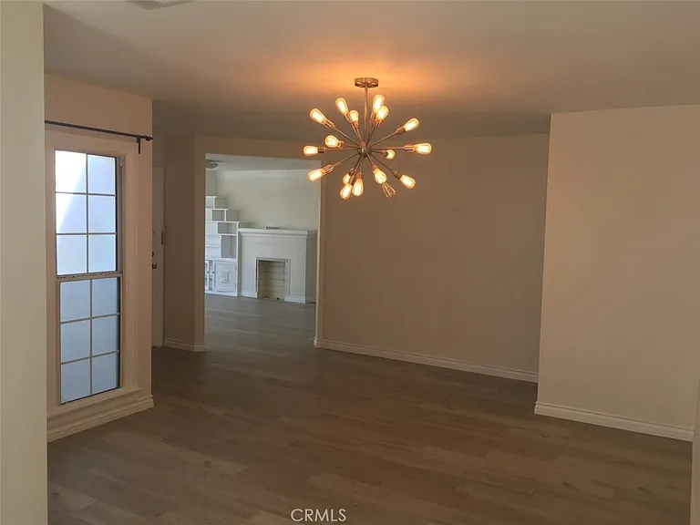 1131 Sunvue Pl — Photo 2