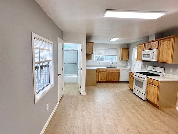 5th image of 7038 Lacey Ave #T7048