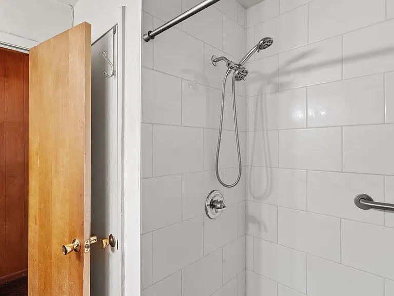 119 Hall — Photo 15