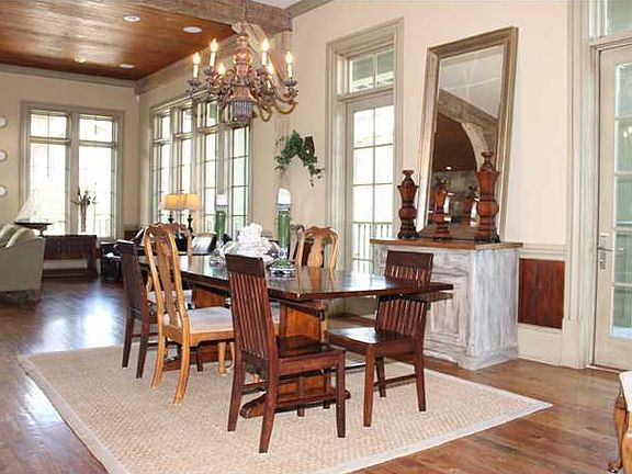 5th image of 88 Spanish Town Ln