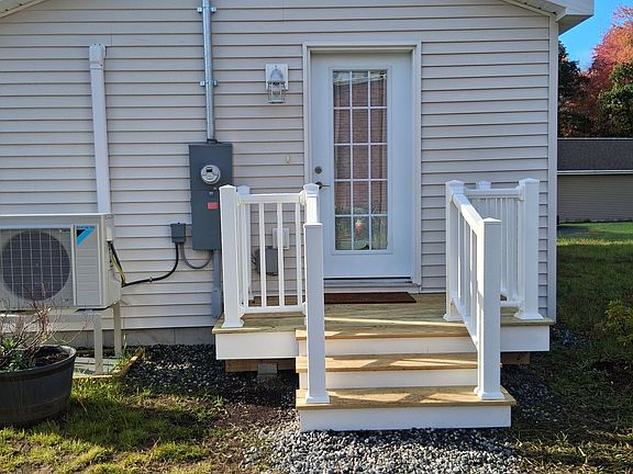 4th image of 6 Paddock Dr