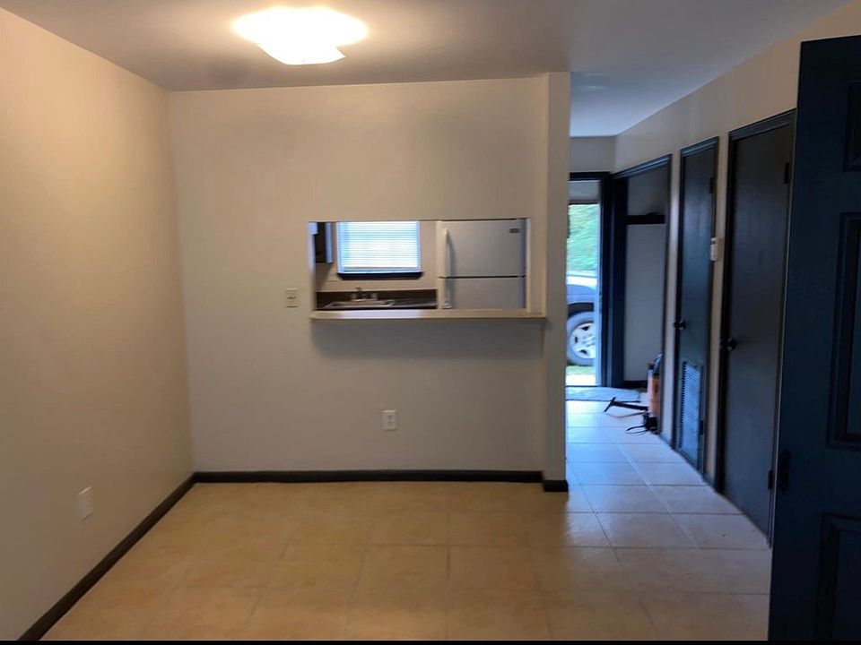 1st image of 210 Belfast St #D