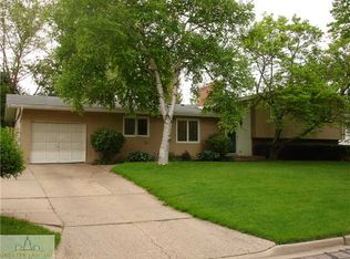 1245 Cedarhill Dr, East Lansing, MI 48823