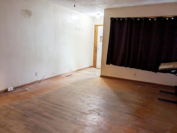 5th image of 209 S Burton Avenue