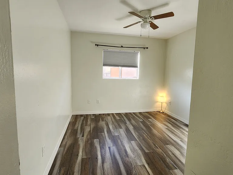 121 W Loma Vista Dr #101 — Photo 26