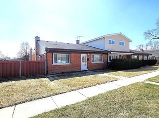 9030 N Clifton Ave, Niles, IL