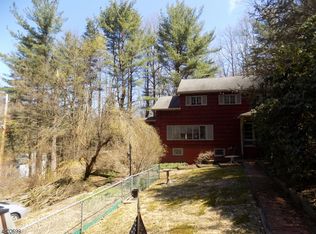 9 Roaring Rock Rd, Washington, NJ 07882