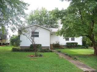 300 Tarrant Rd, Stotts City, MO 65756