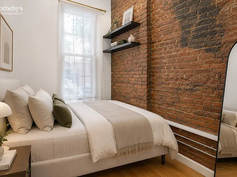 86 Christopher St #1 — Photo 4