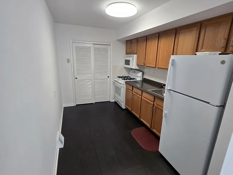 1819 Beyer Ave #B — Photo 7