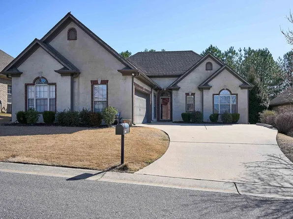 2907 Summit Dr, Fultondale, AL 35068