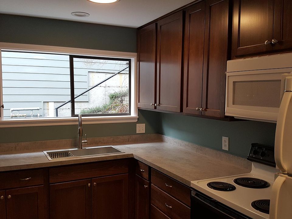 New Cabinets and Countertops