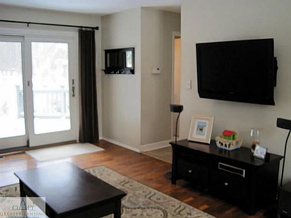 3rd image of 2678 Blue Haven Ct
